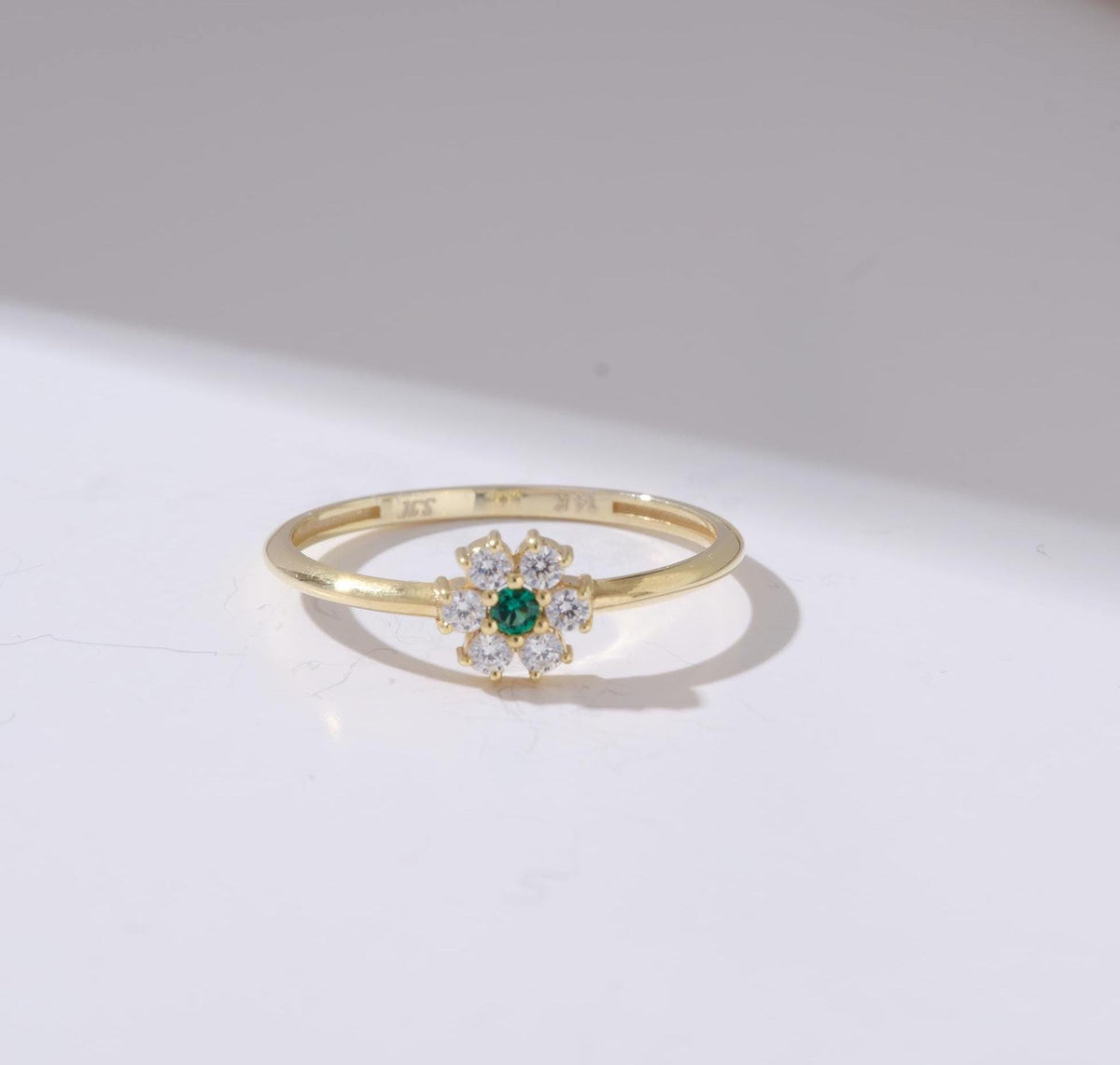 Daisy Gold Flower Birthstone Ring