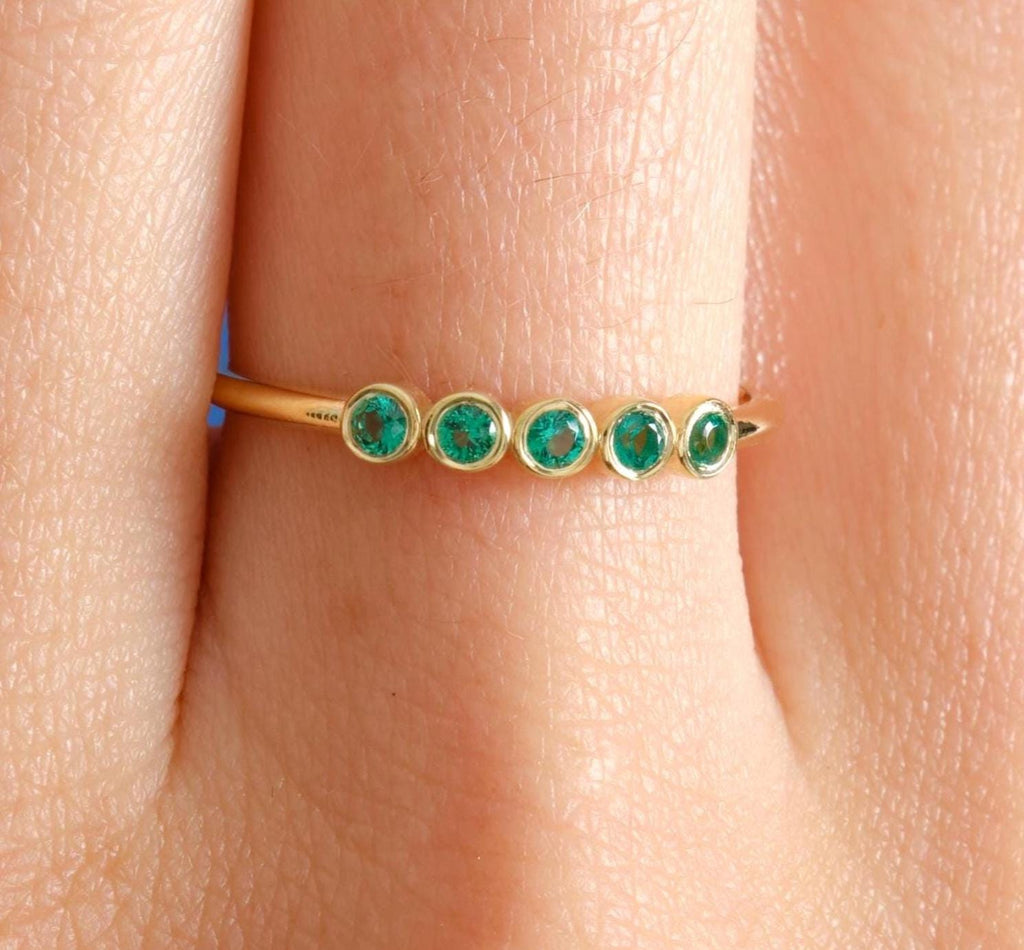 Dainty Round Cut Gold Birthstone Ring