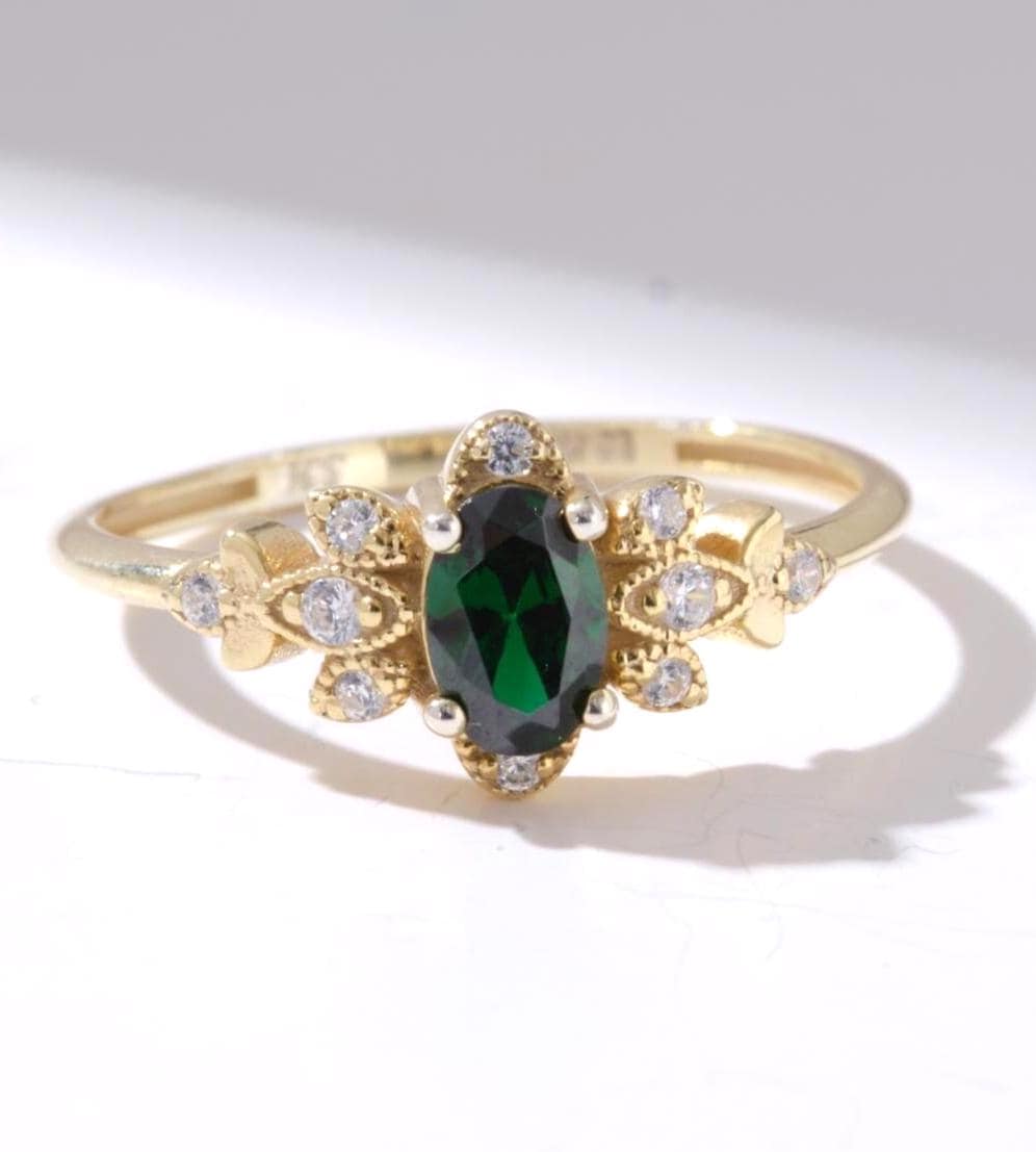 Vintage Oval Gold Birthstone Ring