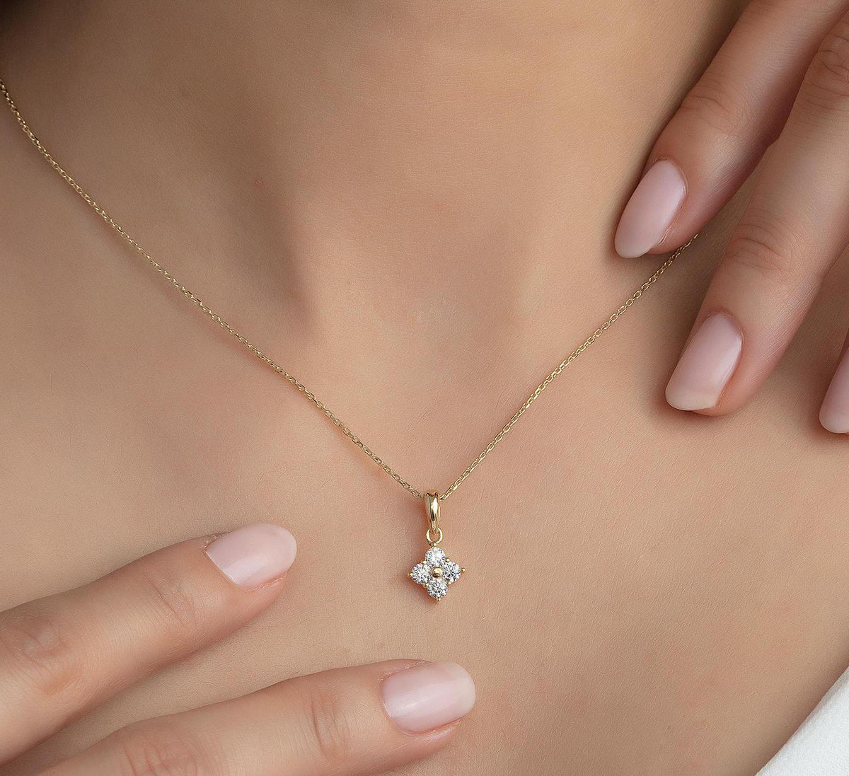 Gold Clover Birthstone Pendant